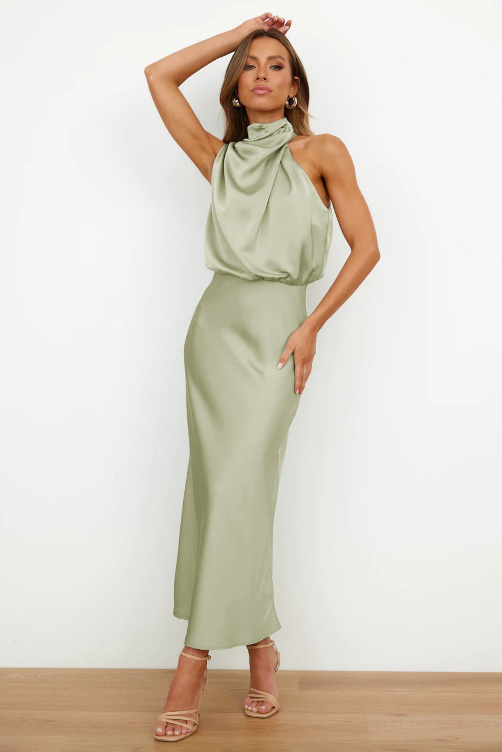Elise | Robe Halter en Satin Élégante – Gracieuse et Chic