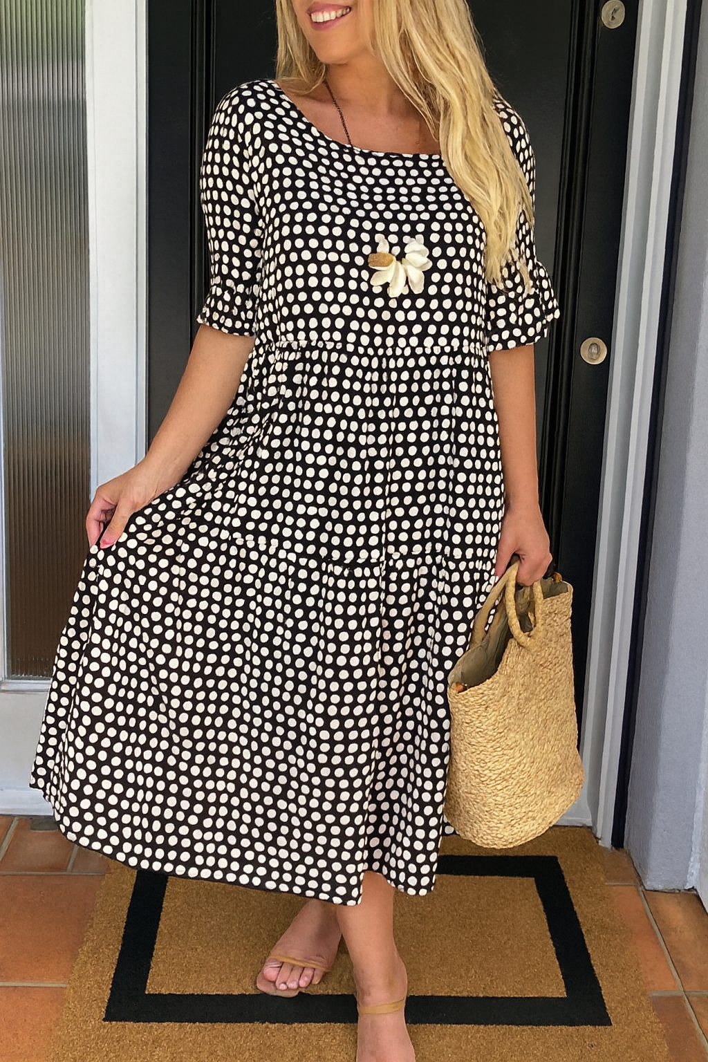 Iris™ | Robe Midi à Manches Courtes Sable