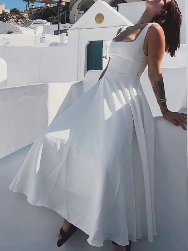 Elara | Robe Midi à Col Carré Élégante