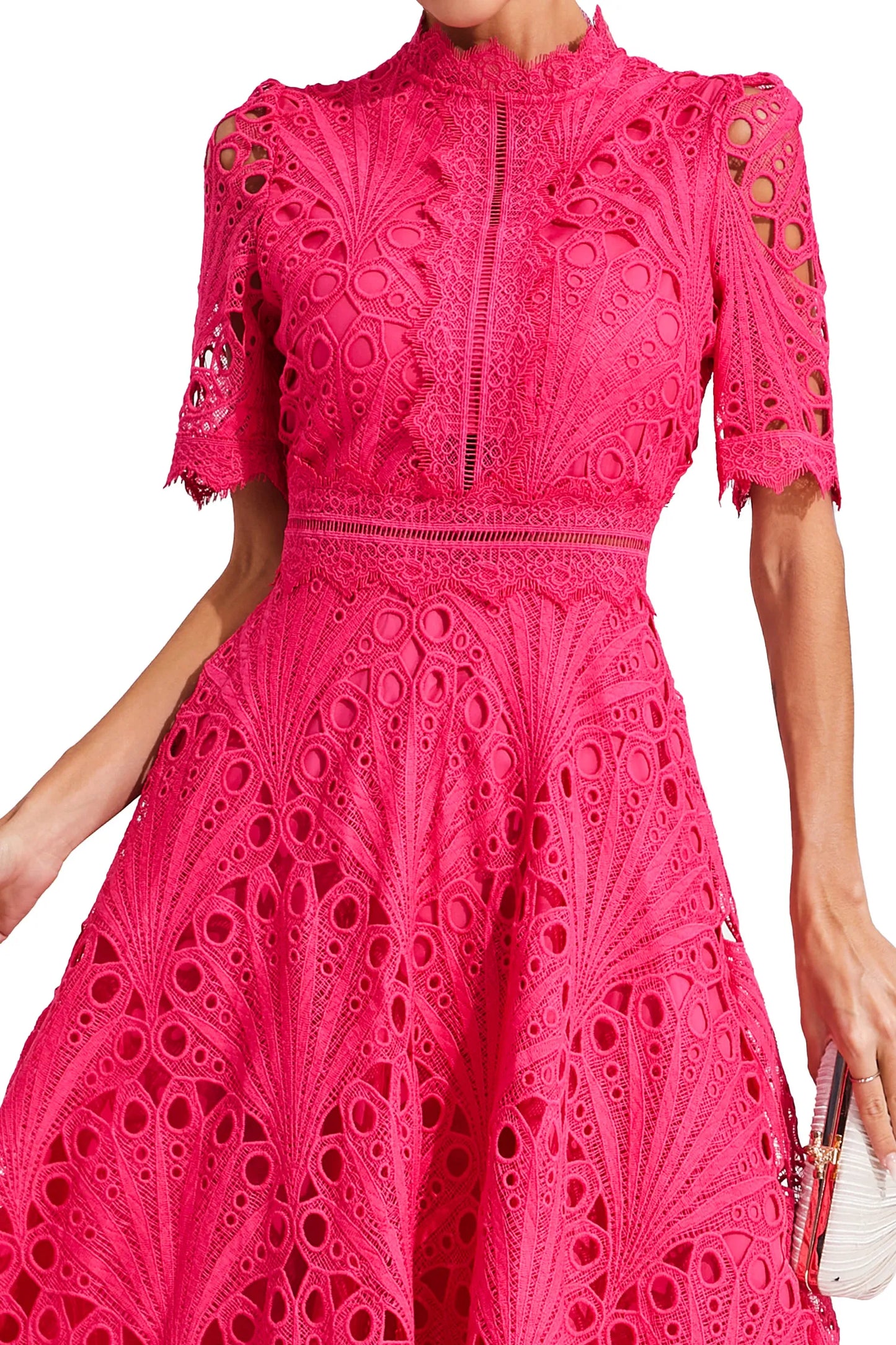 Pierre - Robe Midi en Dentelle et Raffinement