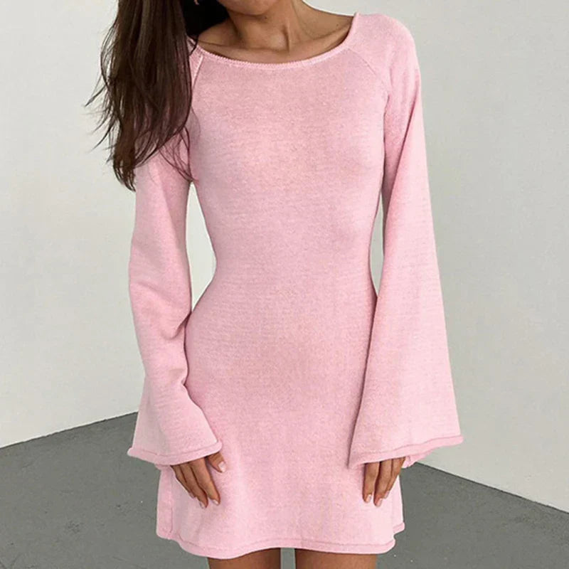 Robe Mini à Manches Longues pour Femmes avec Décolleté Large et Manches Évasées