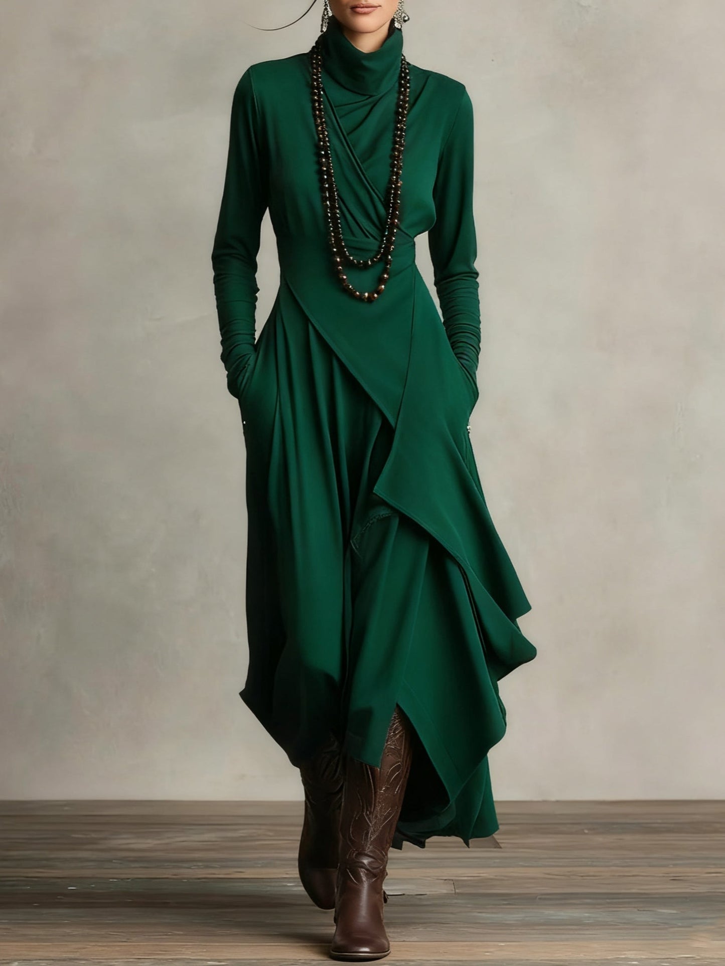 RENATA – ROBE MAXI ASYMÉTRIQUE ÉLÉGANTE À COL MONTANT