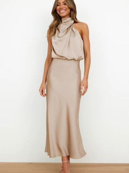 Robe de soirée fluide et épurée - Élégance intemporelle pour les grandes occasions