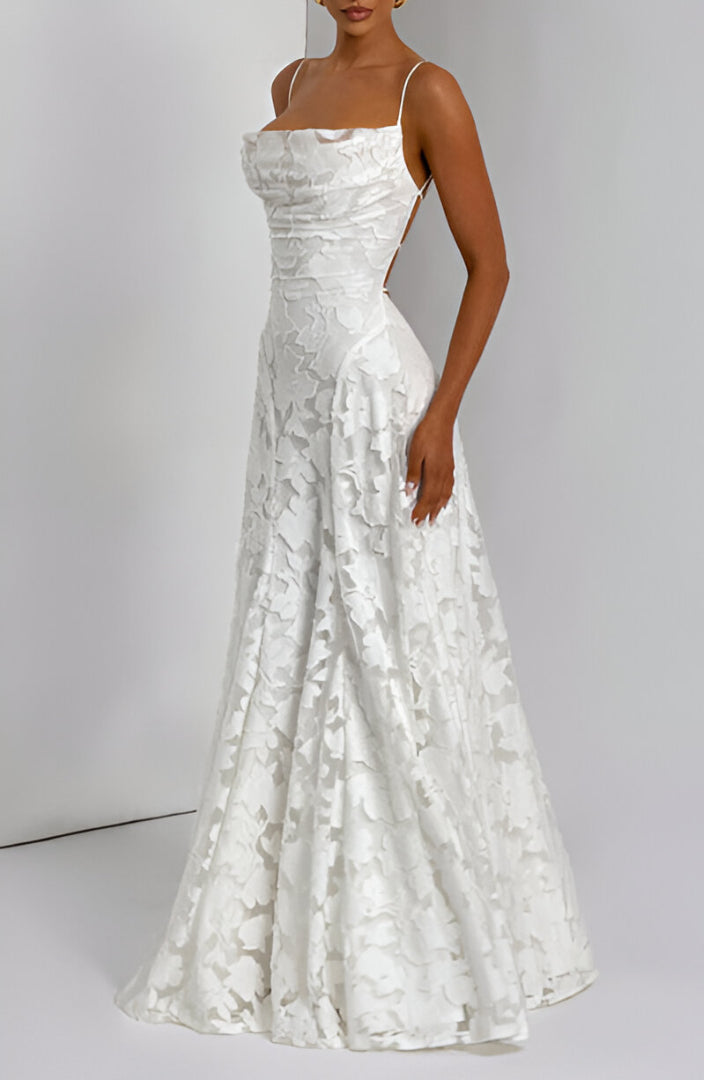 Alona - Robe Maxi en Dentelle Élégante avec Corset