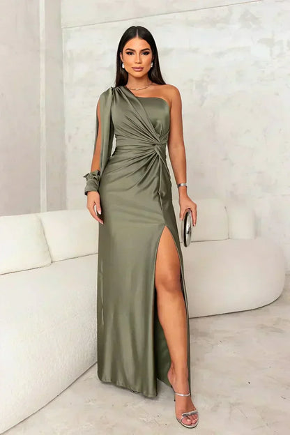 Melyssa – Robe de Soirée Élégante à Épaule Dégagée